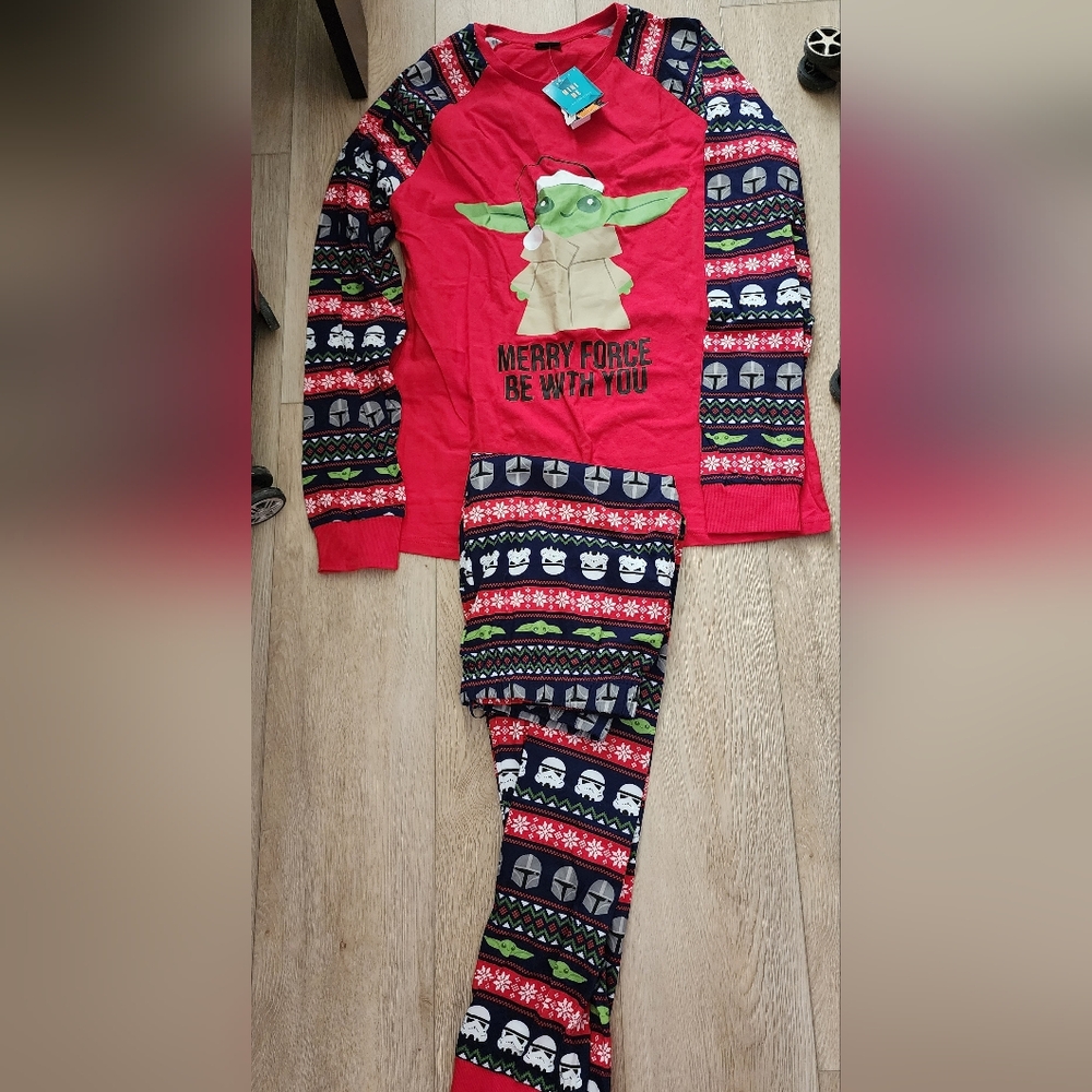 Star Wars 2 Pcs Men Cotton Holiday Pajamas - Red and Black Size Medium Nwt